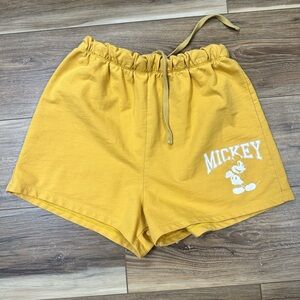 Disney Mickey Mouse women’s shorts sz Medium